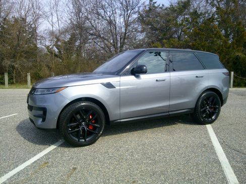Used 2023 Land Rover Range Rover Sport SE image 5