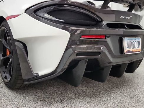 Used 2019 McLaren 600LT RWD image 25
