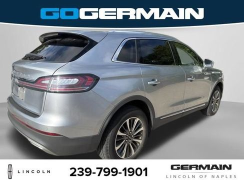 Used 2023 Lincoln Nautilus FWD w/ Premium Package image 7