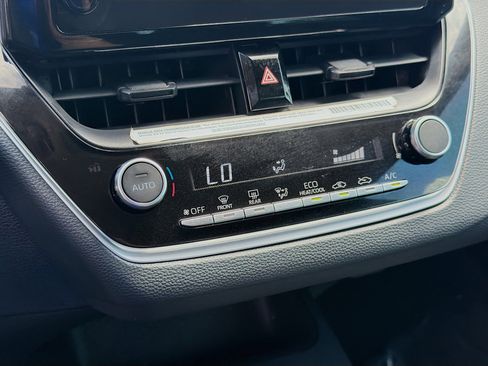 Used 2024 Toyota Corolla LE FWD image 14