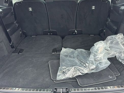 Certified 2023 Volvo XC90 B6 Core w/ Climate Package image 33