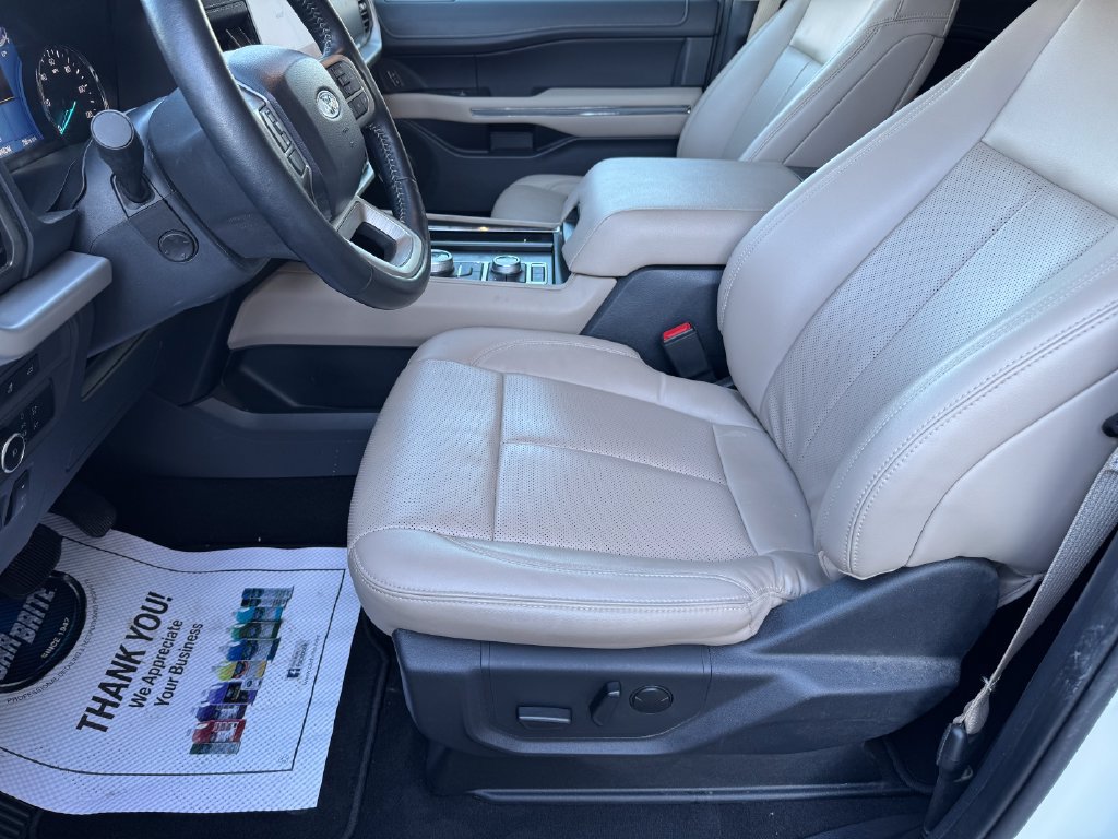 Used 2024 Ford Expedition XLT AWD/4WD image 18