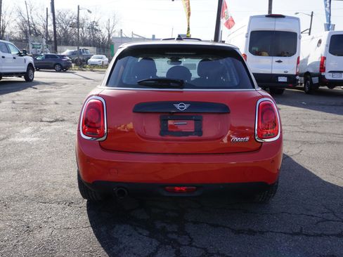 Used 2019 MINI Cooper 4-Door Hardtop image 7