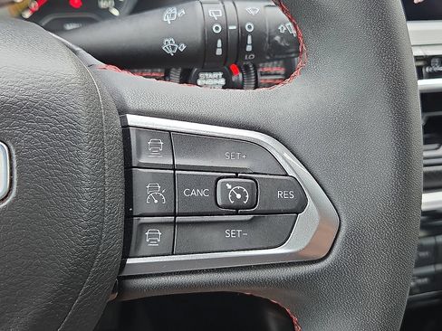 Used 2024 Jeep Compass Trailhawk AWD/4WD image 18