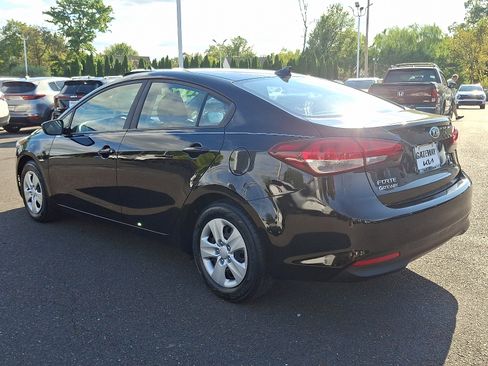 Certified 2018 Kia Forte LX w/ LX Rear Camera Package image 4