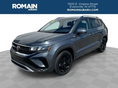 Used 2023 Volkswagen Taos SE w/ Black Wheel Package