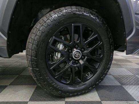 Used 2024 Toyota Tundra Limited AWD/4WD image 13