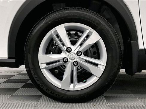 New 2025 Nissan Kicks Play S FWD image 12