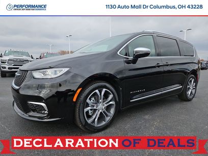 New 2026 Chrysler Pacifica Pinnacle w/ Trailer Tow Group