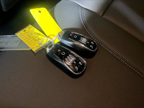Used 2025 Buick Envista Sport Touring w/ Convenience I Package FWD image 12