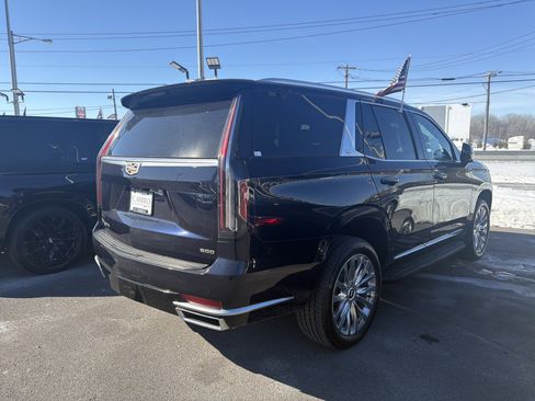 Certified 2021 Cadillac Escalade Premium Luxury w/ LPO, Illumination Package image 5