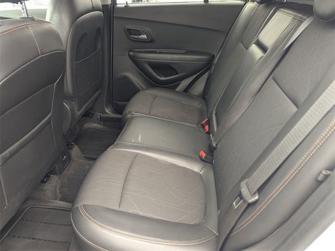 Used 2017 Chevrolet Trax LT w/ LT Convenience Package image 24