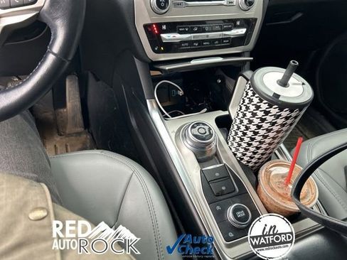 Used 2021 Ford Explorer XLT w/ Equipment Group 202A image 10