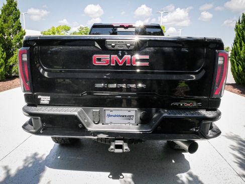 Used 2026 GMC Sierra 2500 AT4X AWD/4WD image 9