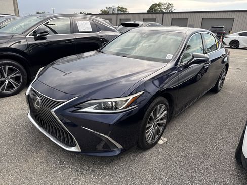 Used 2020 Lexus ES 350 w/ Premium Package FWD image 2