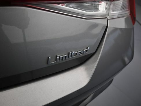 Used 2022 Hyundai Elantra Limited FWD image 40