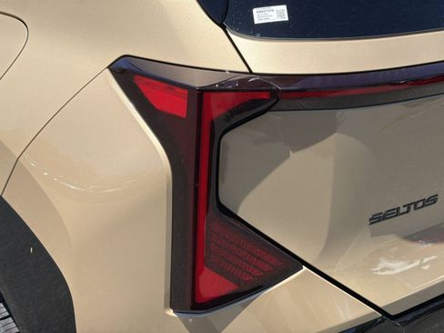 New 2027 Kia Seltos X-Line SX AWD/4WD image 17
