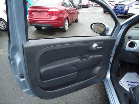 Used 2015 FIAT 500 Pop image 9