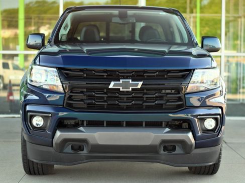 Used 2019 Chevrolet Colorado Z71 image 2