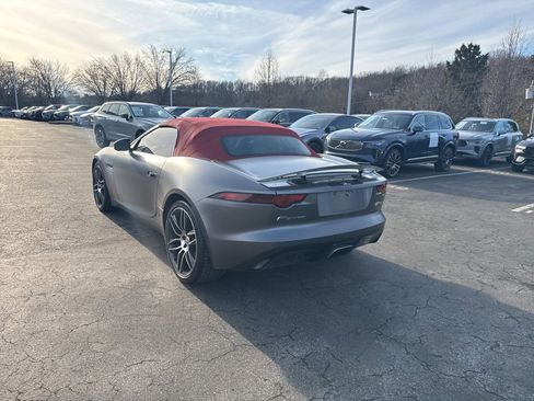 Used 2019 Jaguar F-TYPE Convertible image 3
