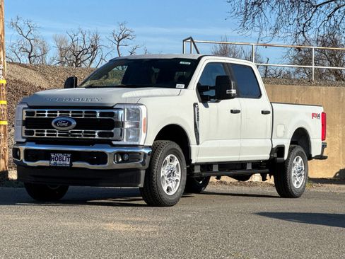 New 2026 Ford F250 XLT w/ FX4 Off-Road Package image 7