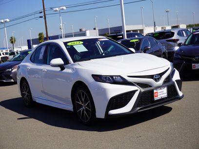Used 2024 Toyota Camry SE