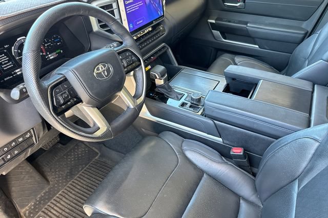 Used 2024 Toyota Sequoia Platinum AWD/4WD image 10
