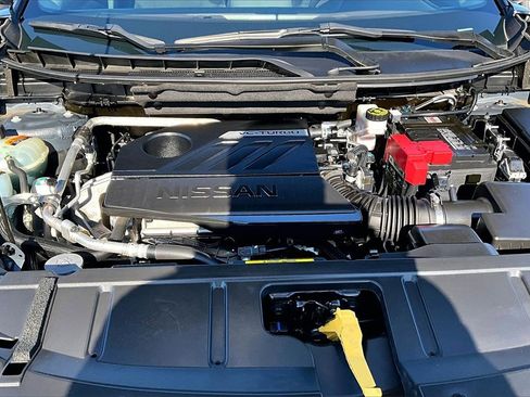 Used 2023 Nissan Rogue S image 10