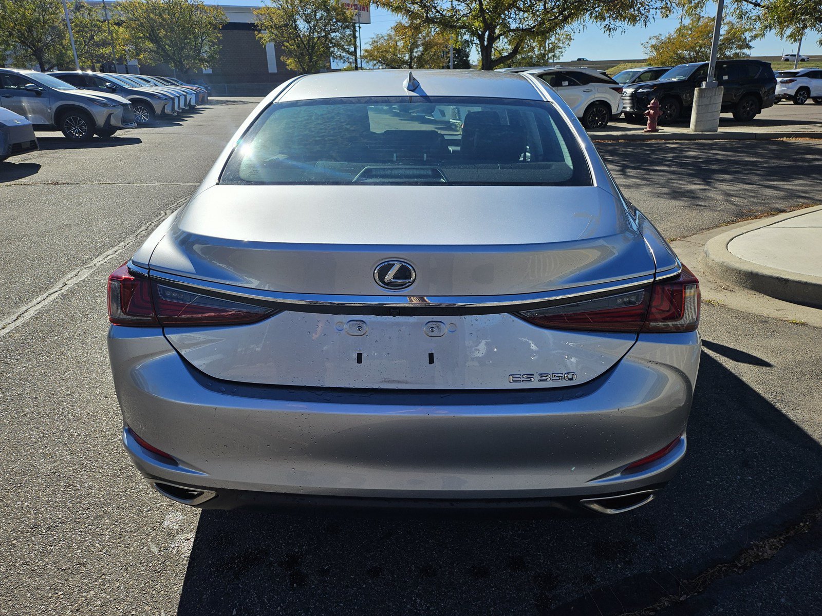 Used 2024 Lexus ES 350 w/ Accessory Package (Z1) FWD image 7