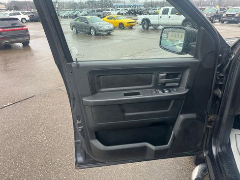 Used 2013 RAM 1500 ST w/ SXT Appearance Group image 14