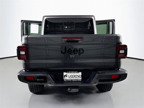 Used 2021 Jeep Gladiator Overland image 27