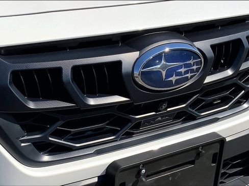 Used 2025 Subaru Outback Wilderness AWD/4WD image 32
