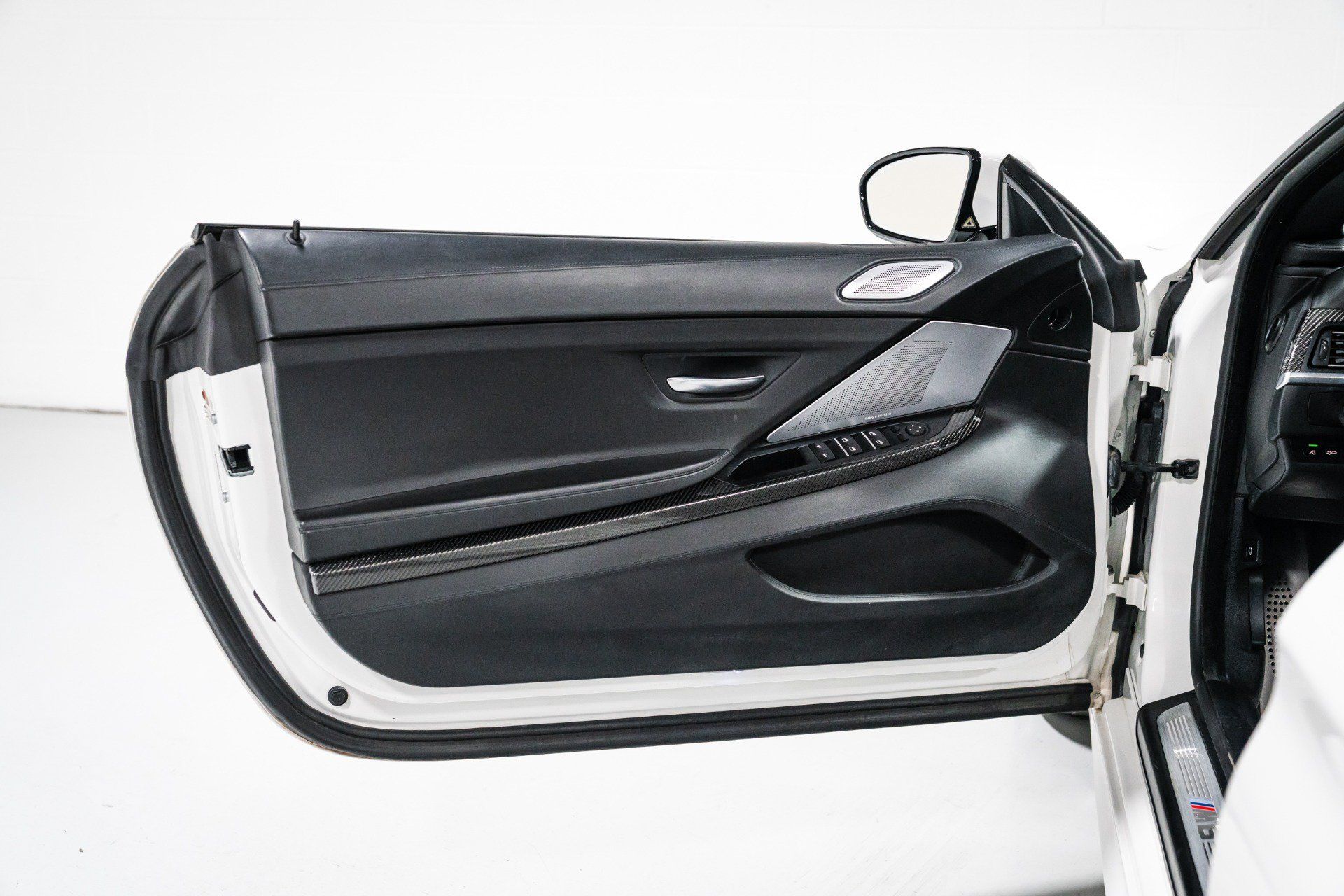 Used 2013 BMW M6 Convertible RWD image 16