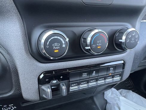 New 2024 RAM 3500 Tradesman image 34