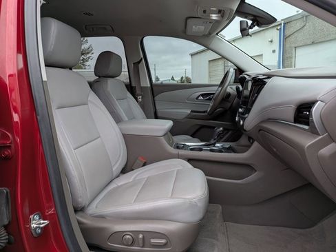 Used 2019 Chevrolet Traverse LT w/ LT Premium Package image 27