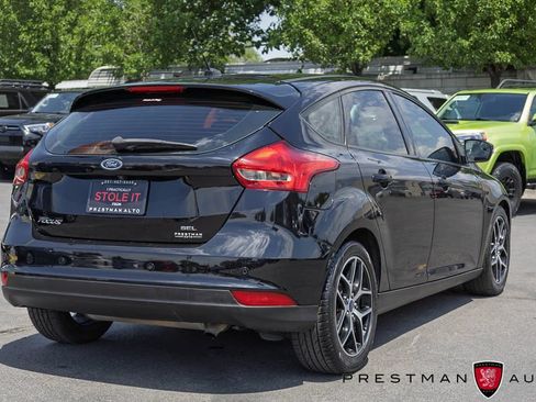 Used 2018 Ford Focus SEL w/ Cold Weather Package FWD image 17
