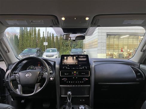 Used 2022 Nissan Armada SV image 20