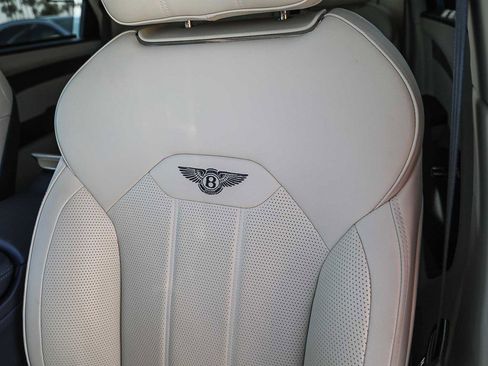 Used 2023 Bentley Bentayga Extended Wheelbase image 24