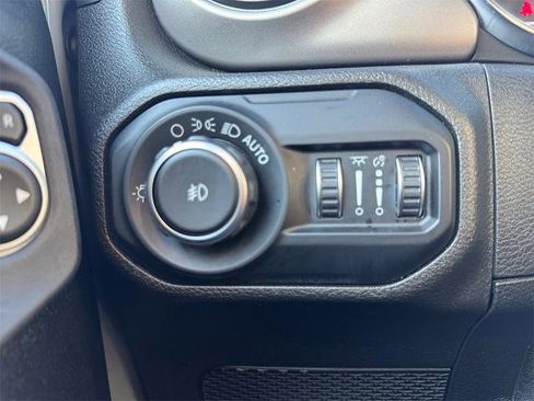 Used 2020 Jeep Wrangler Sport image 23
