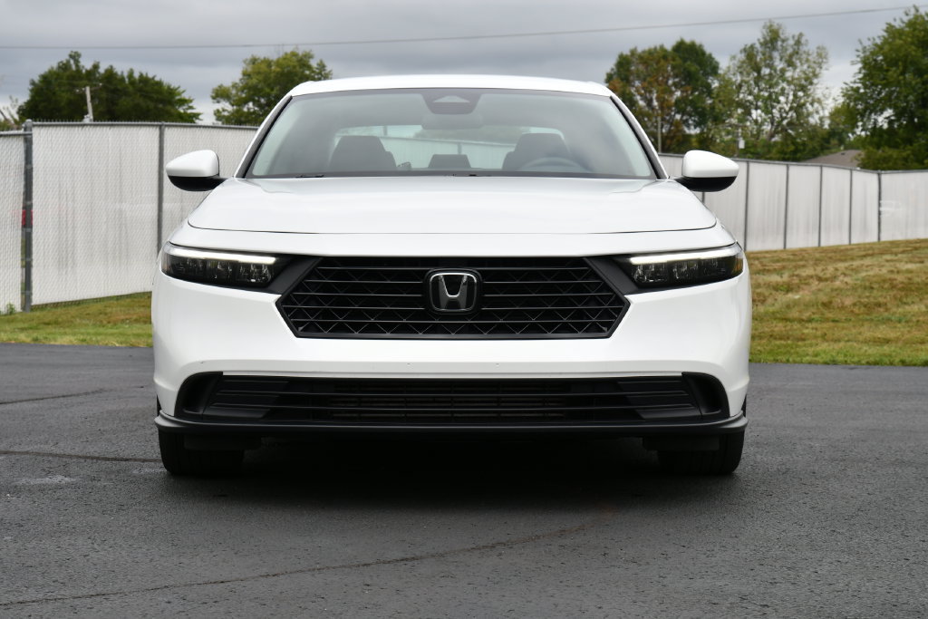 Used 2023 Honda Accord LX image 2