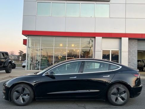 Used 2018 Tesla Model 3 image 5