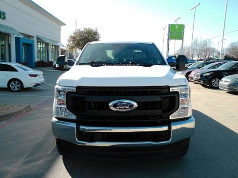 Used 2020 Ford F250 XL w/ Power Equipment Group image 2