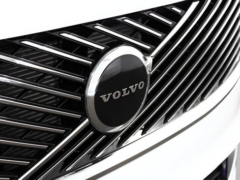 New 2025 Volvo XC90 T8 Core w/ Protection Package AWD/4WD image 10