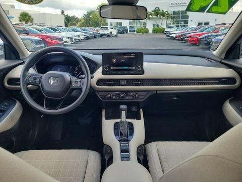 Certified 2024 Honda HR-V LX image 2