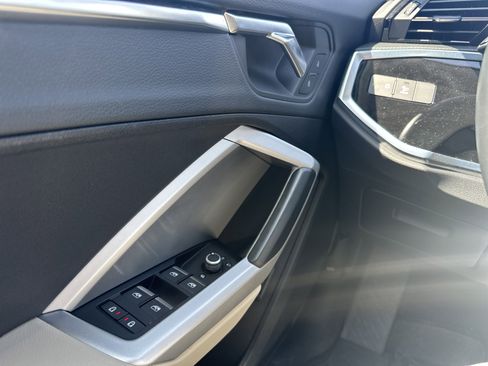 Used 2023 Audi Q3 2.0T Premium image 27