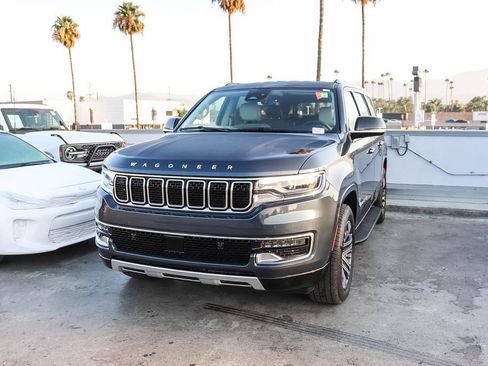 Used 2024 Jeep Wagoneer Series II AWD/4WD image 4