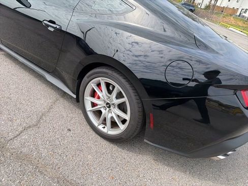 Used 2025 Ford Mustang GT Premium image 17