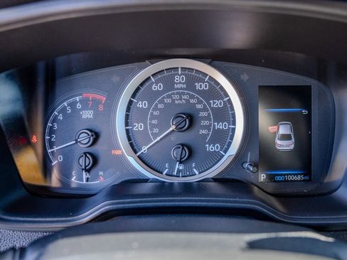 Used 2020 Toyota Corolla LE image 19