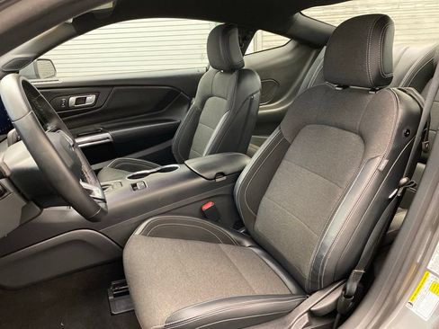 Used 2025 Ford Mustang Coupe RWD image 20