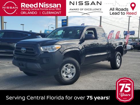 Used 2022 Toyota Tacoma SR image 1